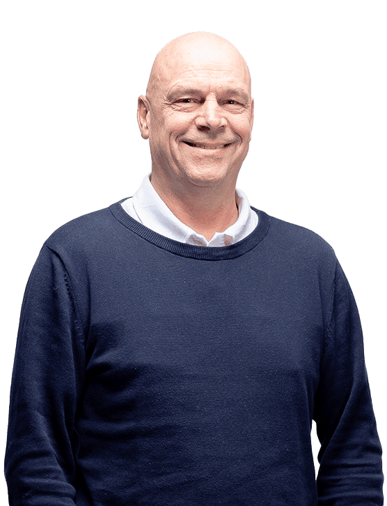 Harry Kersbergen, inkoper bij Officious, geniet van een kop koffie en deelt zijn positieve ervaring met CoffeeCase.